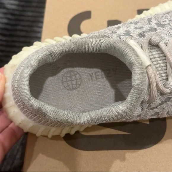 yzy 350v2 cmpct Yeezy sneakers - Picture 8 of 10